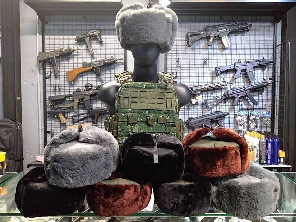 蘇聯毛帽 護耳冬帽 Ushanka 烏香卡 義勇兵台北生存遊戲專賣店.jpg