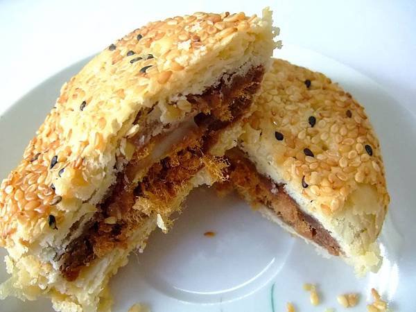 blog 宜蘭美食　台灣五鐙餅：金鑽玉露口味3.JPG