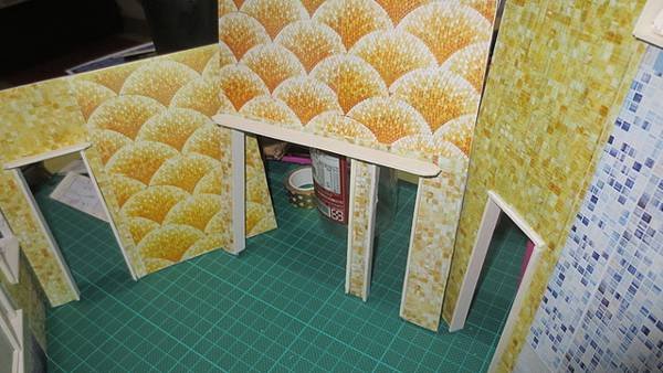 模型屋　ＤＩＹ　壁紙完工