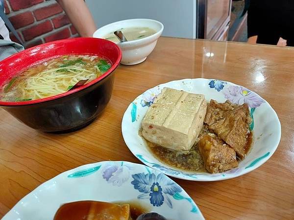 嘉義東門雞肉飯    (2).jpg