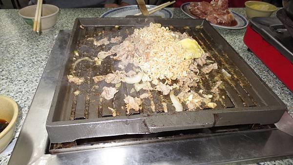 中將碳板燒肉聚餐.jpg