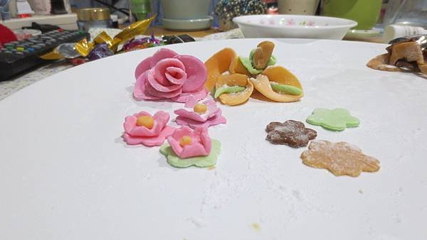 牛奶瑞士糖花DIY .jpg