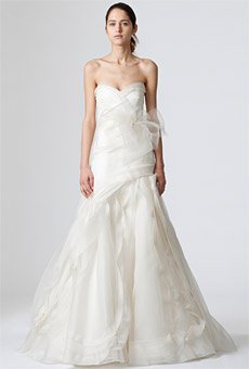 vera-wang-spring-2010-wedding-collection-5.jpg