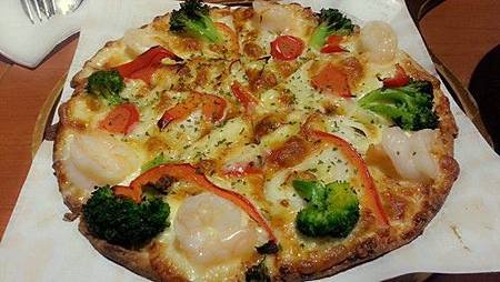 松山火車站2樓美食餐廳推薦 VASA Pizzeria 瓦薩比薩