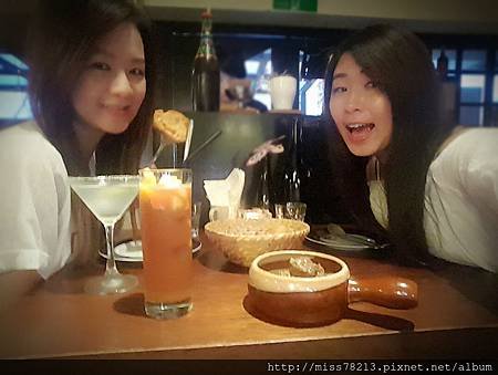 台北東區．PS Tapas 西班牙餐酒館｜好吃的西班牙海鮮燉飯調酒也調得好好喝我都醉拉｜推薦台北東區好吃好喝的酒吧餐廳