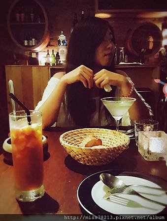 台北東區．PS Tapas 西班牙餐酒館｜好吃的西班牙海鮮燉飯調酒也調得好好喝我都醉拉｜推薦台北東區好吃好喝的酒吧餐廳