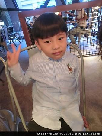 2017高雄台南二日遊推薦行程~高雄草衙道~小孩與大人親子天堂~高雄草衙道購物中心~奇美博物館~星際大戰好好玩