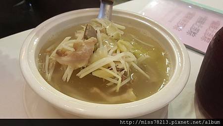板橋美食推薦。春野新派川菜_型男大主廚郭主義創意川菜料理、賽螃蟹、剁椒魚頭、魚香烘蛋 板橋好吃川菜餐廳推薦