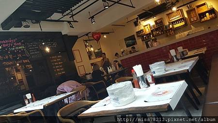 台北市大安區食尚玩家推薦○布魯克海鮮餐廳Brookhurst Seafood Bar｜海鮮控必吃不停嘴的美式麻辣海鮮美食 醬汁實在是太誘人了!