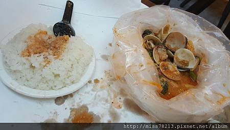 台北市大安區食尚玩家推薦○布魯克海鮮餐廳Brookhurst Seafood Bar｜海鮮控必吃不停嘴的美式麻辣海鮮美食 醬汁實在是太誘人了!