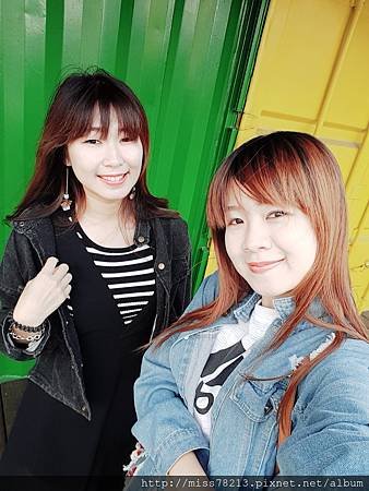 日日心塾台北新莊新景點推薦日日心塾彩色貨櫃屋IG打卡新景點創意藝術空間草皮大愛心貨櫃咖啡屋新莊親子踏青好景點推薦
