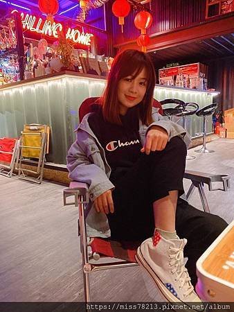 Chilling HOME 90%5Cs 露營主題酒吧