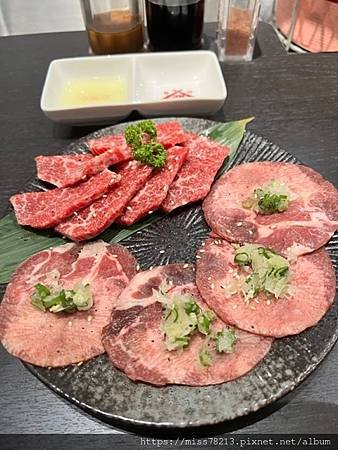 發肉燒肉餐酒板橋三店