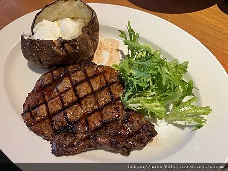 Texas Roadhouse 德州鮮切牛排 微風松高店