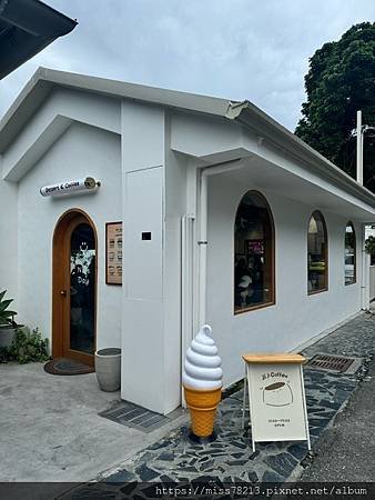 花蓮新城咖啡店【Ji Ji Coffee吉吉咖啡 超好吃舒芙蕾漢堡】