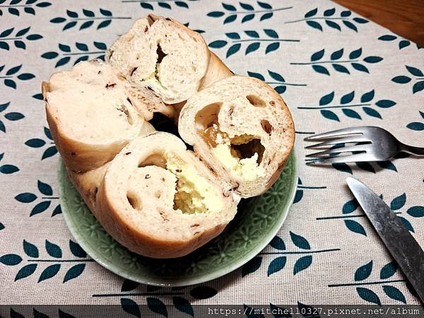 快速早餐推薦【查理布朗｜水嫩貝果】可甜可鹹的貝果早餐、下午茶