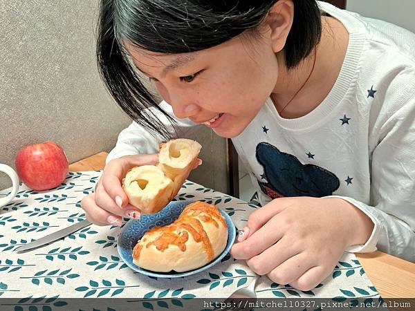 快速早餐推薦【查理布朗｜水嫩貝果】可甜可鹹的貝果早餐、下午茶