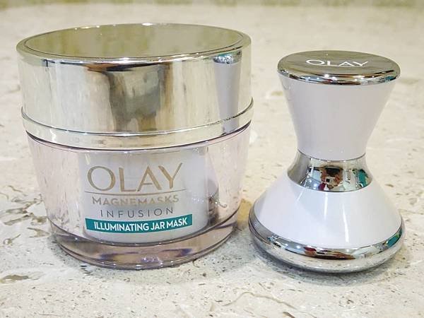 OLAY 光塑淡斑精華 + 微磁導入透白面膜 + 微磁導入儀