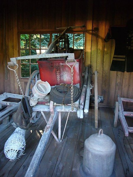 舊山本消防組番屋內部.JPG