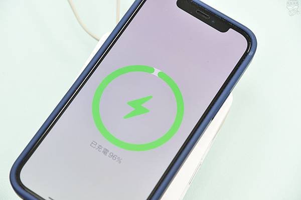 不怕不來電，GEYAN萬用行動電源2.0，多功能五合一行動電