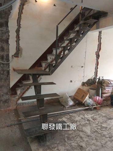 板橋龍骨梯