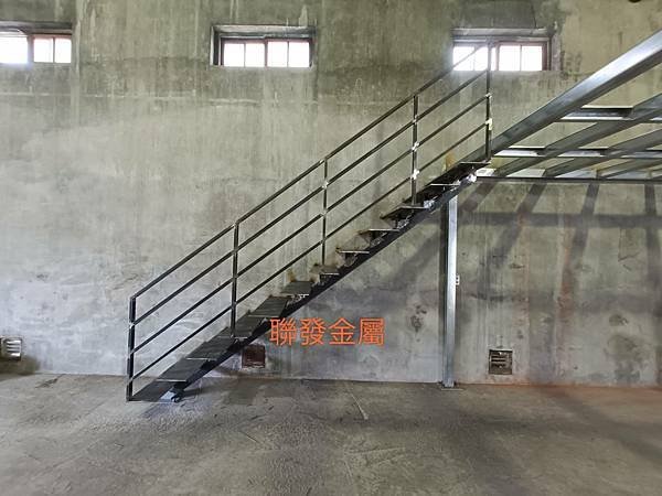 鶯歌龍骨梯@聯發金屬