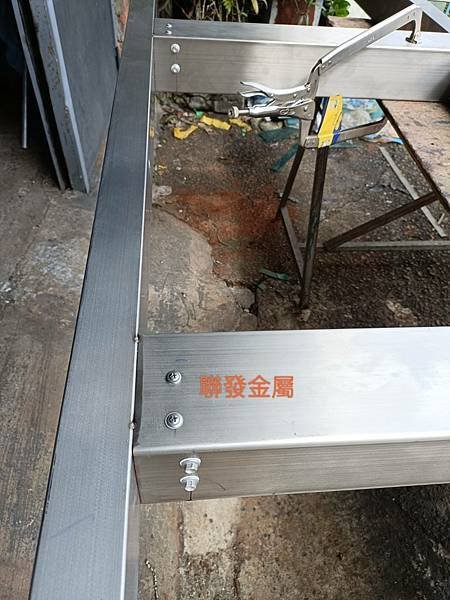 新店不銹鋼烤漆玻璃採光罩
