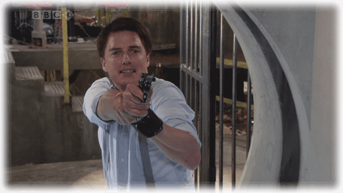 torchwood.s01e02.720p.ac3.rus(tv3).eng.-.by.Justin[04-51-27]拷貝.png