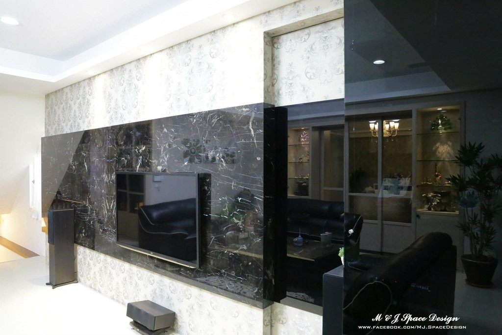 優雅現代的雙拼透天-客廳10.jpg