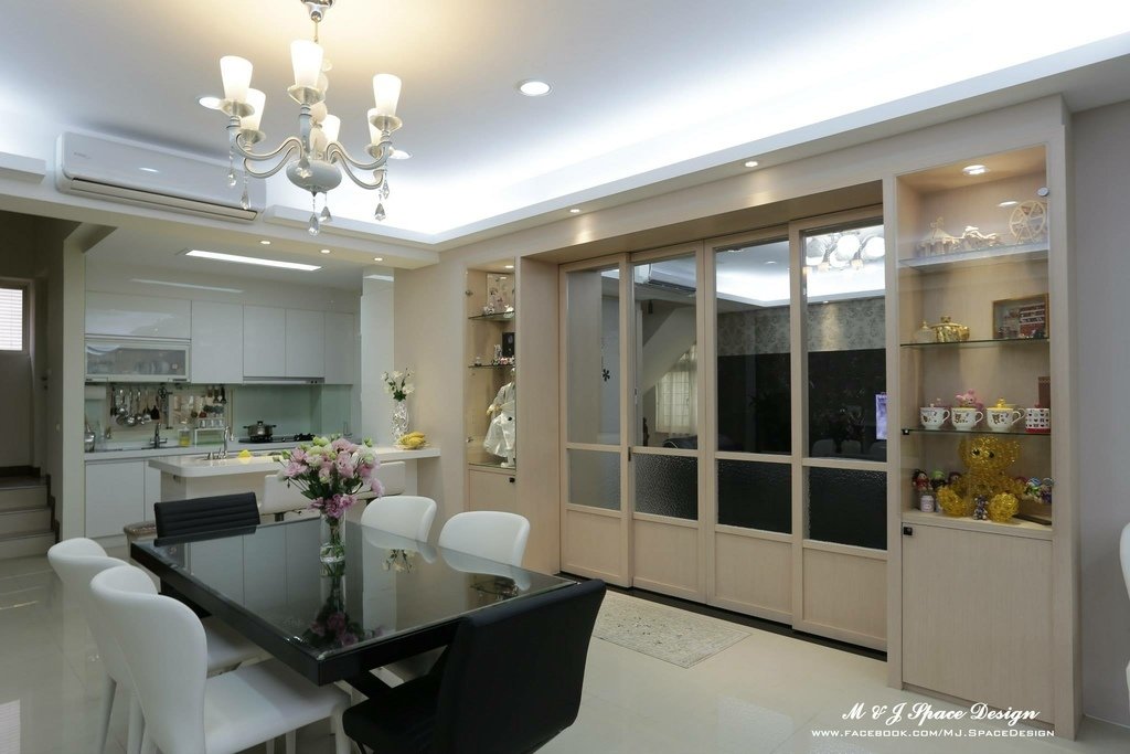 優雅現代的雙拼透天-餐廳3.jpg