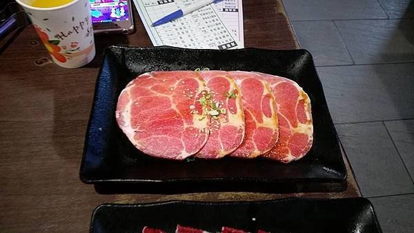 豬梅花.jpg