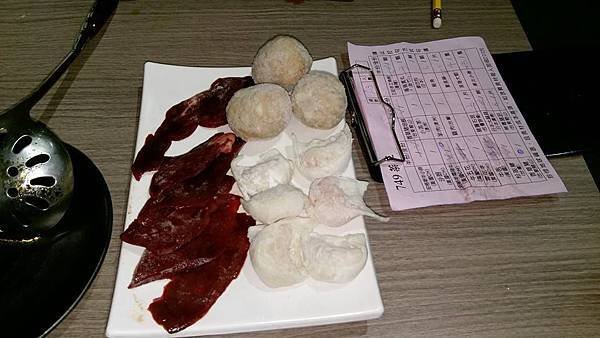 豬肝 海瑞貢丸 基隆三記手工魚餃.jpg