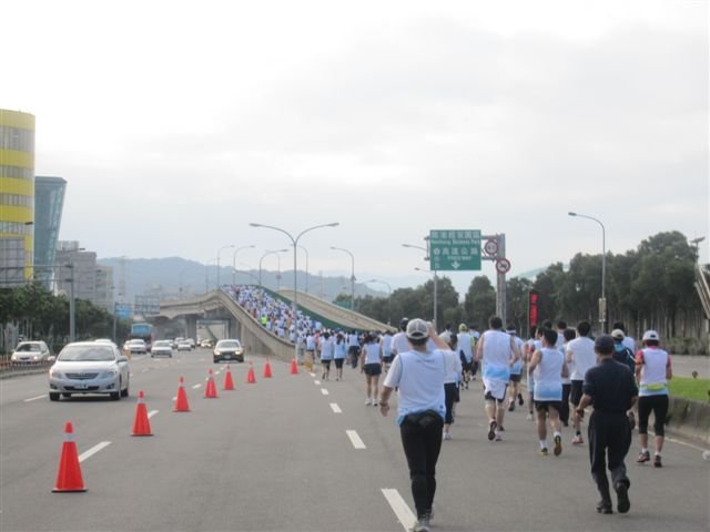 要準備上環東了, 我原本以為是要上市民大道....