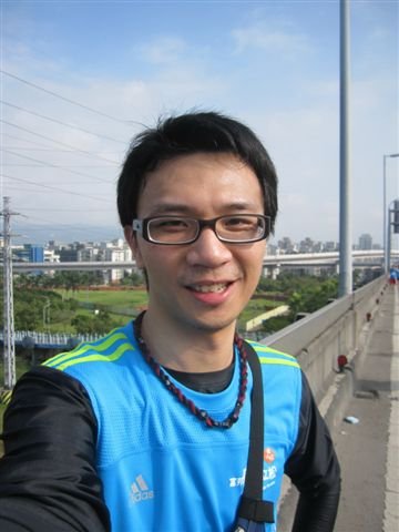 太陽出來了流汗
