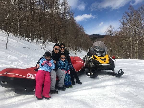 雪上摩托車