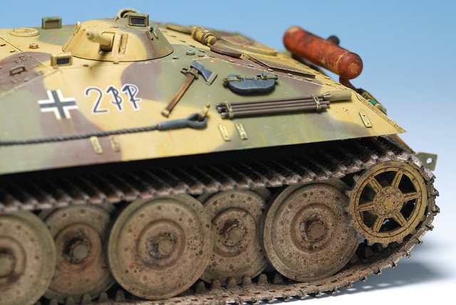 E-25_mmodel_04
