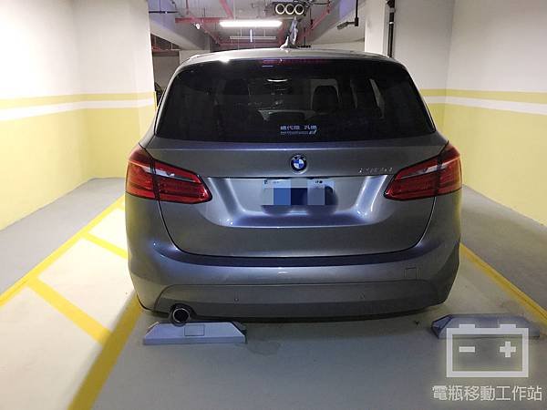 BMW218D沒電.jpg