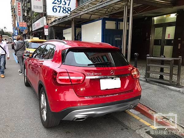 CLA200電瓶更換.jpg