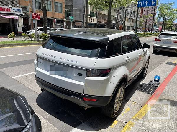 RANGE ROVER.jpg