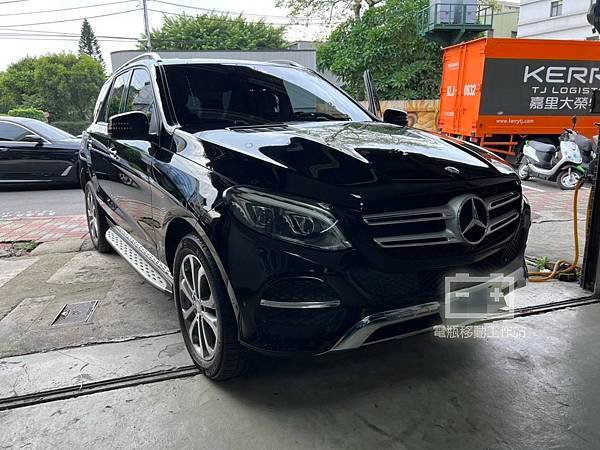 BENZ.jpg