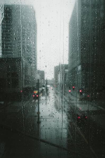 black-and-white-blur-blurred-background-2448749.jpg