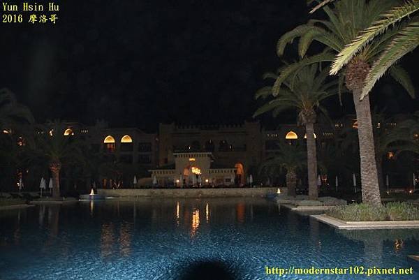1050414894A1527 (640x427).jpg