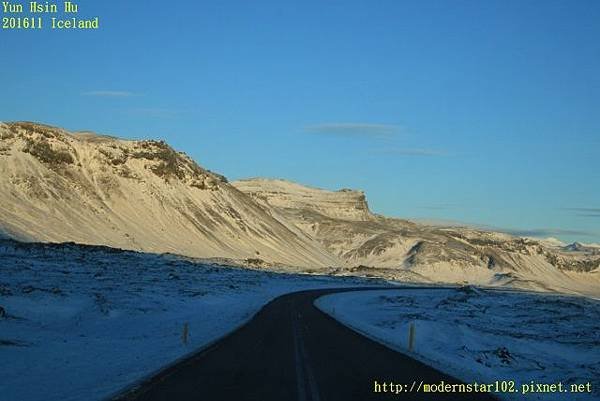 201611Iceland Day4894A1081 (640x427).jpg