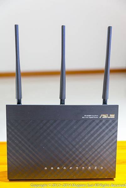 Asus RT-AC68U-11