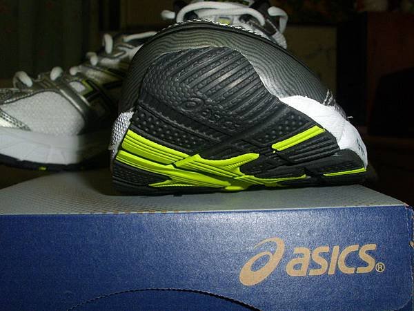 2011.06.01_好鞋一雙~亞瑟士Asics~GEL-KAYANO 17(4E超寬楦)開箱_0008.JPG