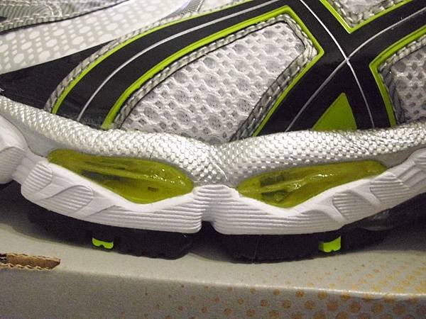 2011.06.01_好鞋一雙~亞瑟士Asics~GEL-KAYANO 17(4E超寬楦)開箱_0015.JPG