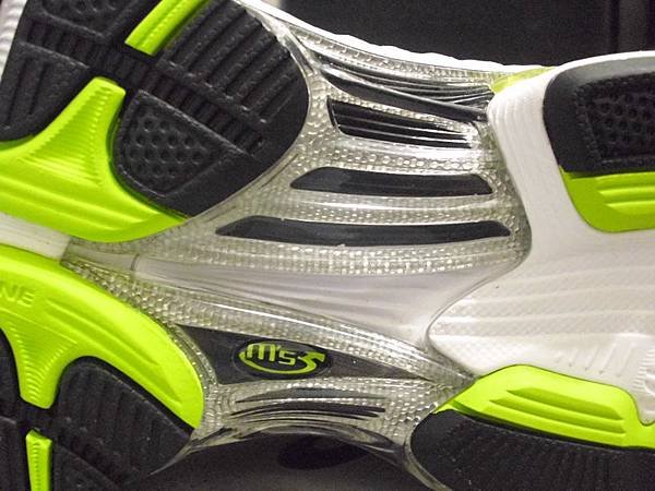 2011.06.01_好鞋一雙~亞瑟士Asics~GEL-KAYANO 17(4E超寬楦)開箱_0030.JPG