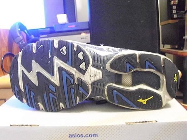 2011.06.01_好鞋一雙~亞瑟士Asics~GEL-KAYANO 17(4E超寬楦)開箱_0039.JPG