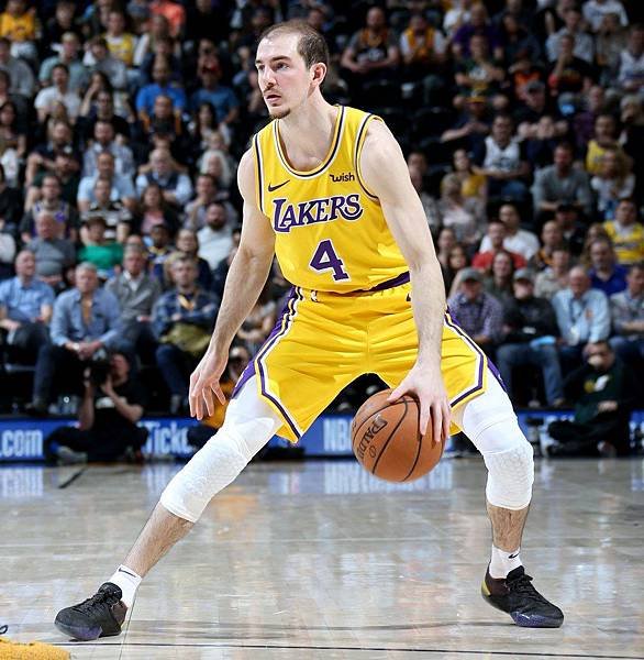 Alex Caruso-01.jpg