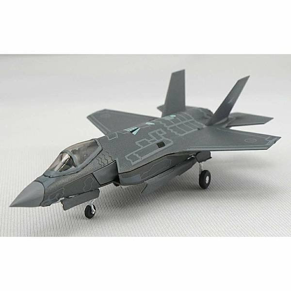 F-toys F-35A閃電II 1/144